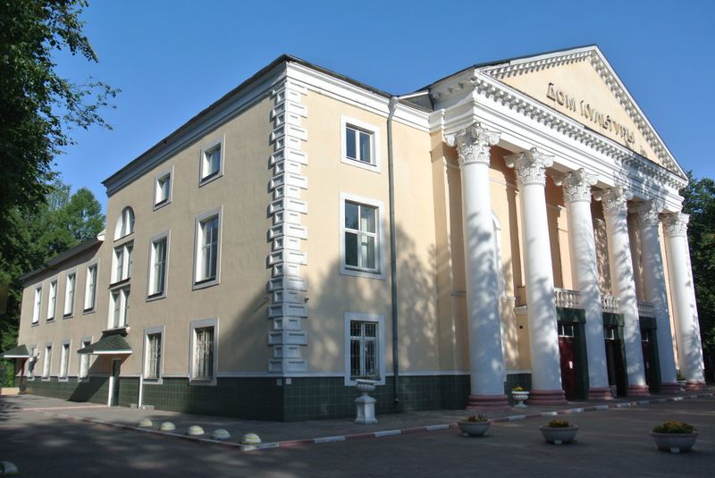 Файл:Дом культуры «Пушкино».jpg