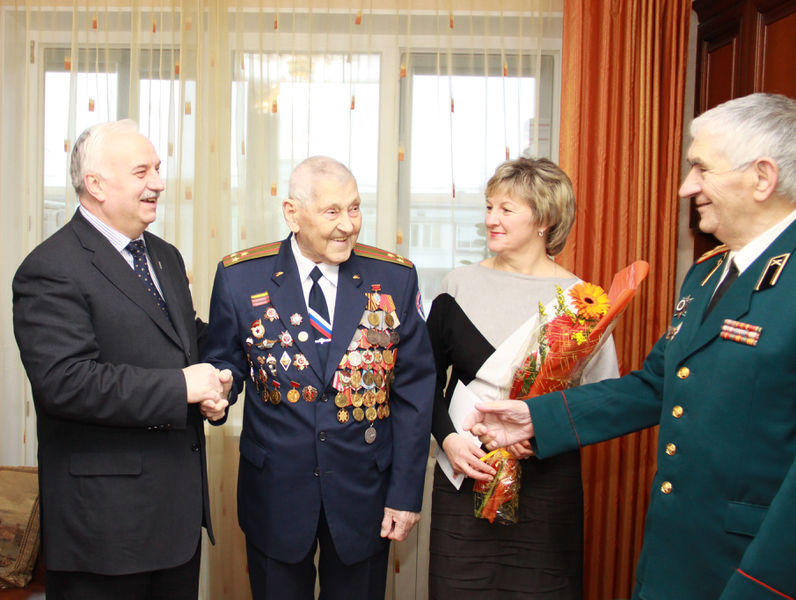 Файл:4f62b9295658c4a1e913accb4e98e5f1.jpeg